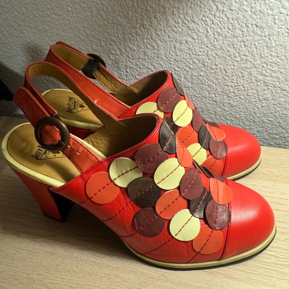 John Fluevog The Attic Tziporah Appliqué Slingback in Raspberry 8.5 - Picture 8 of 15